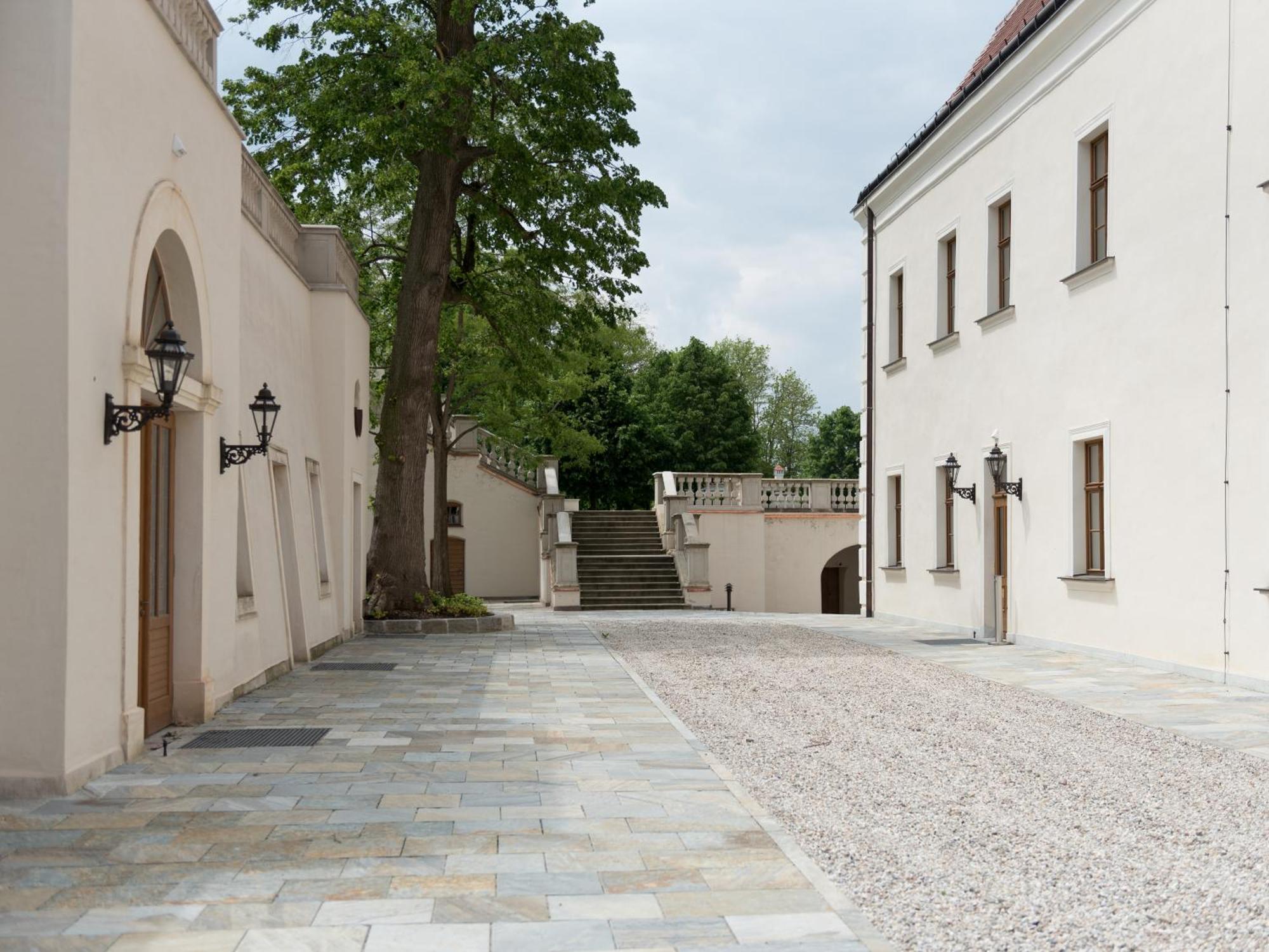 Schloss Thalheim Sankt Poelten Exterior foto